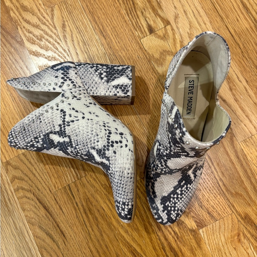 Steve Madden Snake Print Ankle Boots - Black and Cream